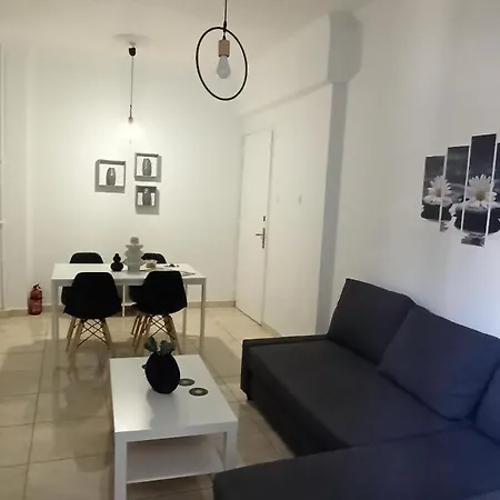 Pagrati παγκράτι Apartment *